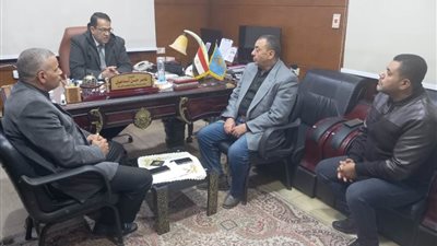 تعليم الغربية تبحث توفير مستلزمات منتجات التعليم الزراعي للمنافذ