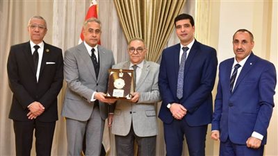 وزير العمل يلتقي وفدًا من المجلس الوطني للتدريب والتعليم  