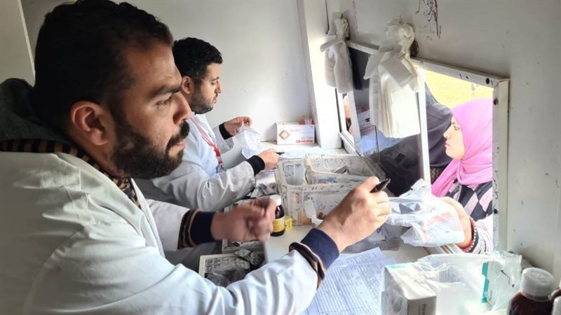 الكشف على ١٦٥٣ مواطنا