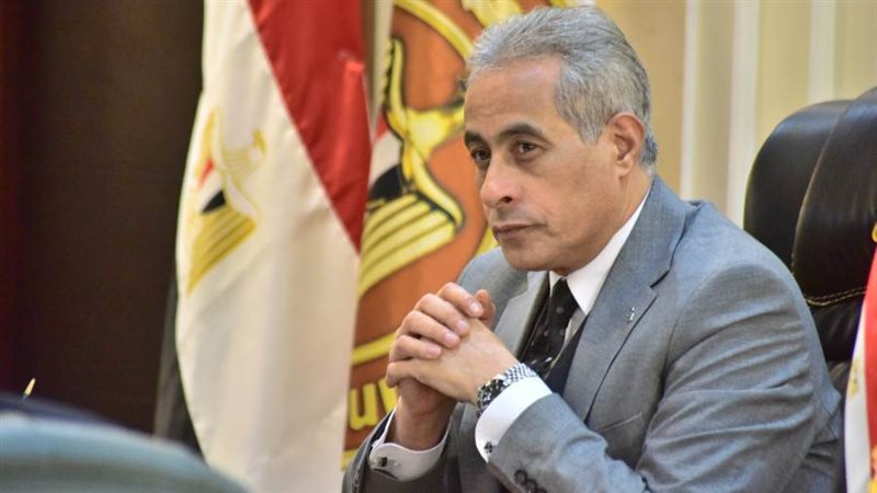 حسن شحاتة وزير العمل