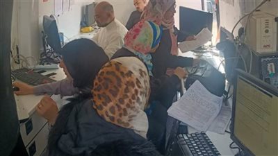 محافظ الإسماعيلية يتابع تقديم الخدمة الطبية المتكاملة للمواطنين في أولى أيام القافلة الطبية المجانية