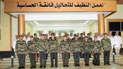 رئيس أركان الجيش يتفقد المعامل الرئيسية لإدارة الحرب الكيميائية