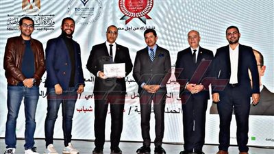 وزير الشباب يُكرم أعضاء اتحاد شباب كفر الشيخ وحملة بشبابها لجهودهم