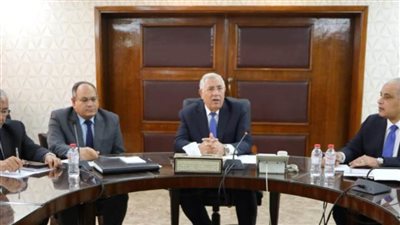 وزير الزراعة يشدد على أهمية التوسع في الإرشاد الرقمي