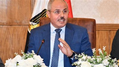 رئيس جامعة قناة السويس يهنئ الإخوة الأقباط بعيد الميلاد المجيد