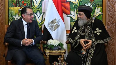 رئيس الوزراء يهنئ البابا تواضروس الثاني بعيد الميلاد المجيد بمقر الكاتدرائية بالعباسية