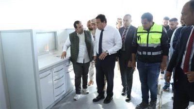 وزير الصحة يتفقد مشروع المعامل المركزية بمدينة بدر بـ1.375 مليار جنيه