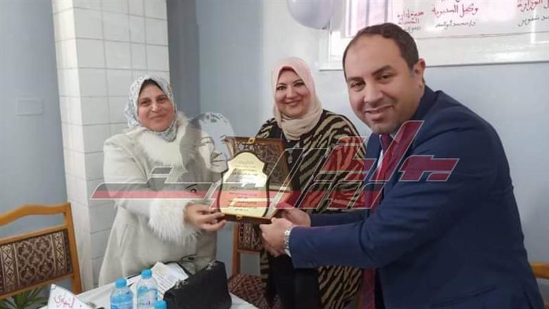 خلال التكريم