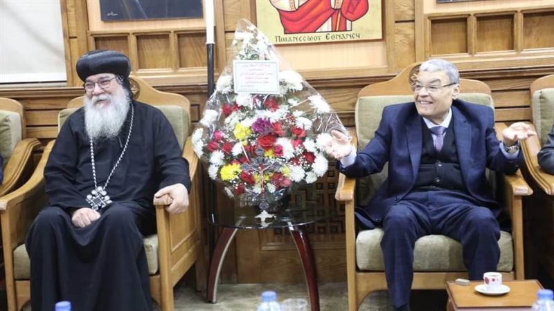 محافظ المنيا يهنئ