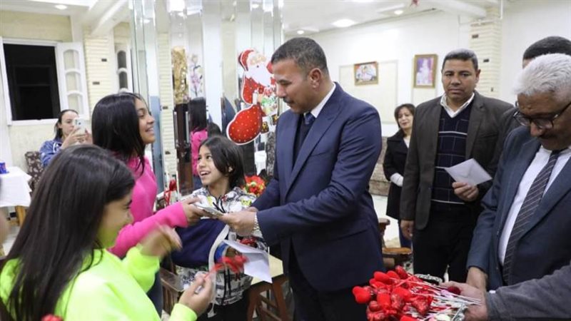 السكرتير العام يهنئ