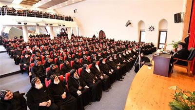 البابا تواضروس يلتقي رهبان الأديرة القبطية بالمقر البابوى بدير الأنبا بيشوى