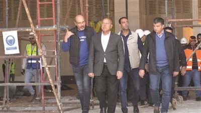 وزير النقل يتابع معدلات تنفيذ 