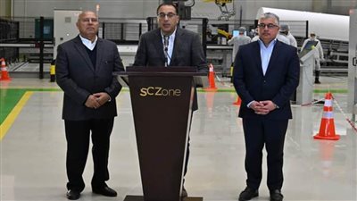 مدبولي: ما نشهده في ميناء السخنة مُعجزة هندسية وسيكون ضمن أكبر الموانئ عالميا