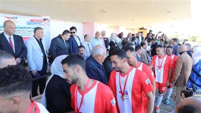 وزير الشباب يكافئ الفريق الفائز في نهائي دوري مراكز الشباب بالوادي الجديد