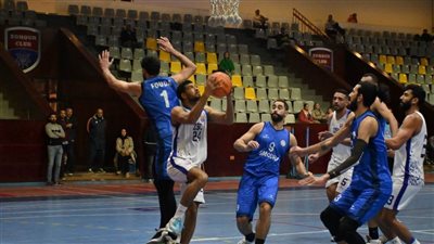 الزهور يحقق أولى مفاجآت دوري السلة بالفوز على سموحة