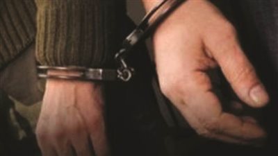 ضبط سائق بالبحر الأحمر لقيامه بالاتجار غير المشروع في النقد الأجنبي خارج نطاق السوق المصرفية