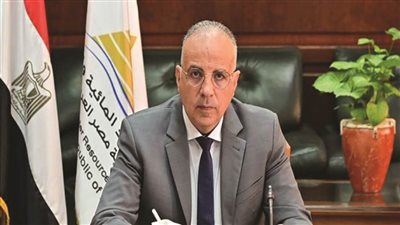 وزير الري يتفقد مخر سيل 