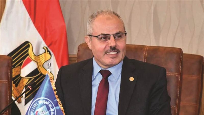 رئيس جامعة قناة السويس