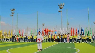 طالب جامعة السويس.. 