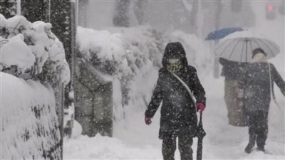 خبراء الأرصاد يُرجحون استمرار الطقس القطبي بولايات أمريكية عديدة