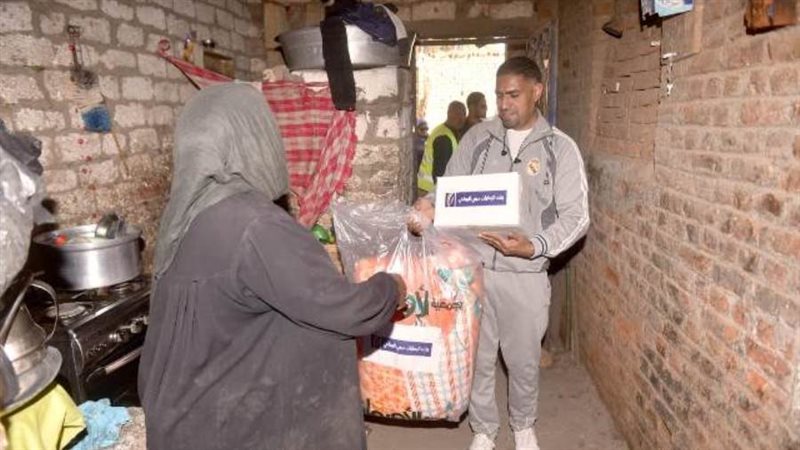 توزيع كراتين غذائية