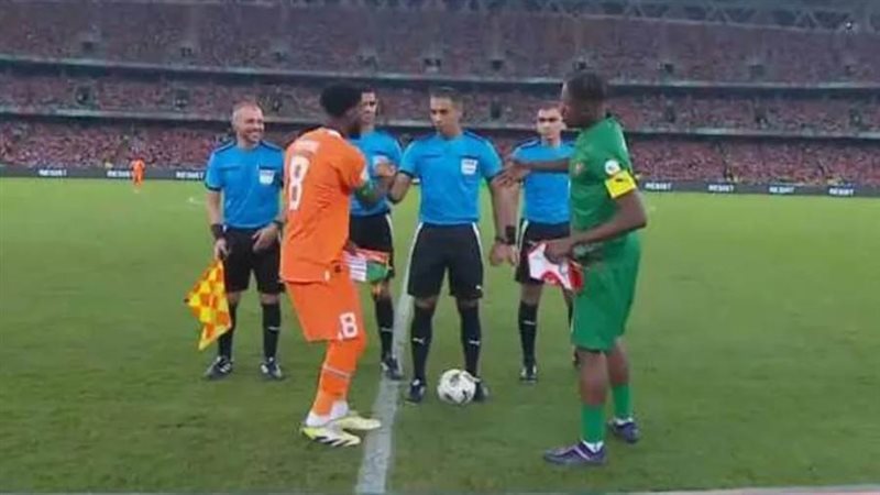 طاقم تحكيم مصري بقيادة