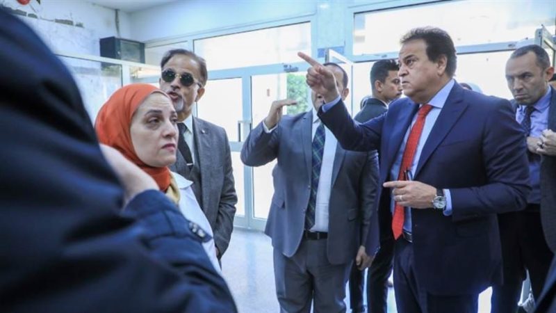 وزير الصحة بمستشفى