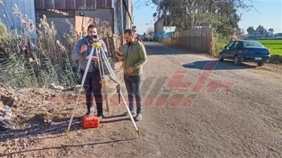 بدء أعمال رصف شارع 