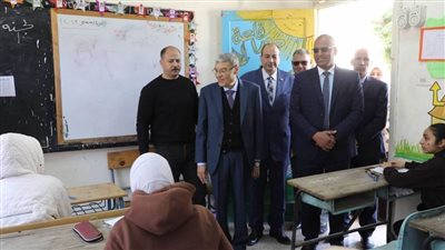 محافظ المنيا يوجه بإعادة توزيع درجات اسئلة الهندسة استجابة لشكاوى الطلاب