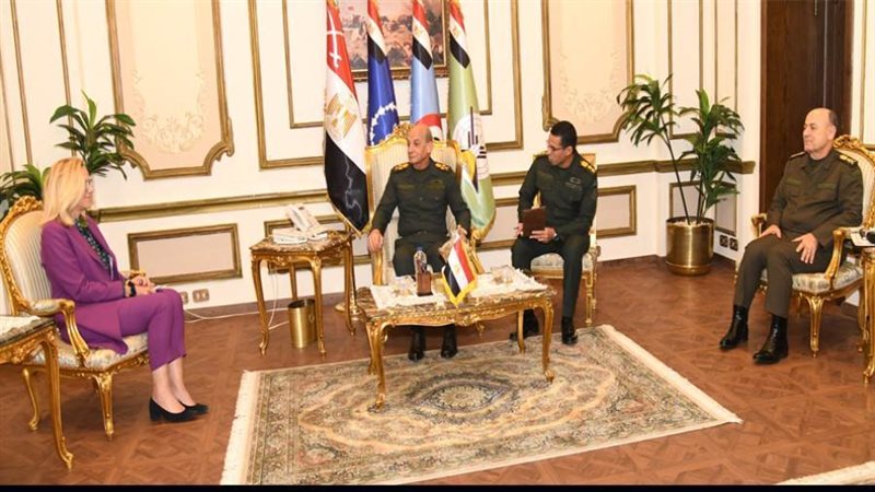 وزير الدفاع والإنتاج