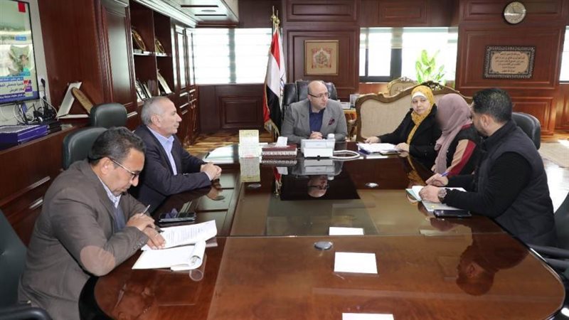 اللقاء المفتوح لمحافظ