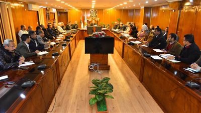 محافظ أسيوط يعقد اجتماعًا لمتابعة موقف ملف تقنين أراضي أملاك الدولة