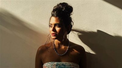 أسماء جلال تعتذر عن 