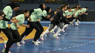 بالصور..منتخب سيدات الطائرة يواصل استعداداته لتصفيات المنطقة الخامسة المؤهلة للألعاب الإفريقية