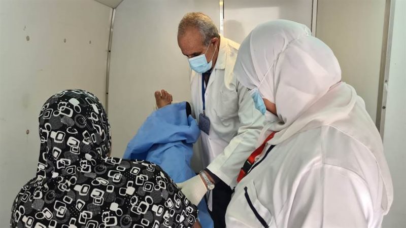 الكشف على ١٥٢٣ مواطن