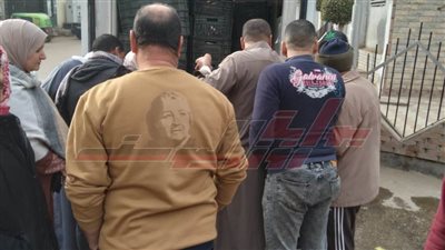 إقبال كبير على شراء الأسماك الحية المطروحة بكفر الشيخ بأسعار مخفضة دعمًا للمواطنين
