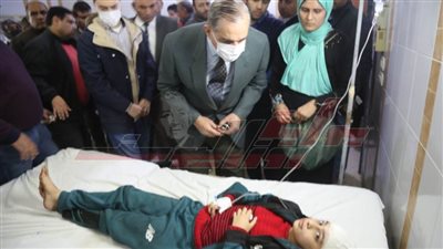 محافظ كفر الشيخ ينتقل لمستشفى دسوق العام للإطمئنان على مصابي حادث سقوط سور بلكونة 