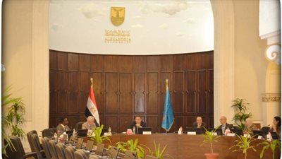 رئيس جامعة الإسكندرية يستقبل وفد جامعة كينت ستيت الأمريكية