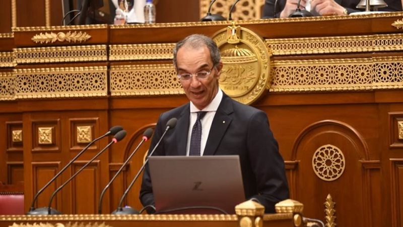 الدكتور عمرو طلعت