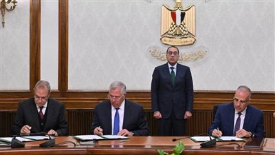 مدبولي يشهد توقيع بروتوكول لاستثمار شاليهات قرية 