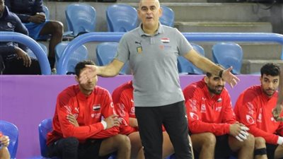 الإسباني باستور: نسعى للأفضل وهدفنا حصد اللقب.. والمنتخب الأنجولي جيد 