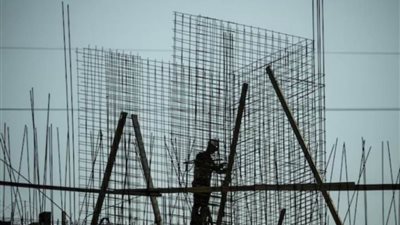 واشنطن بوست: إسرائيل تلجأ إلى العمال الهنود بسبب نقص العمالة 