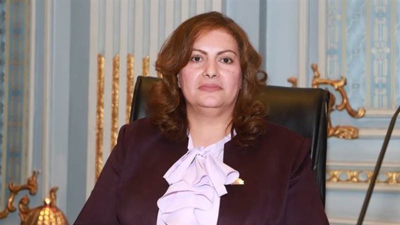 الدكتورة عايدة نصيف