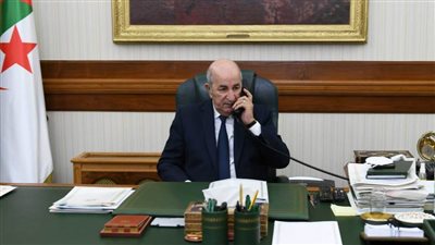    الرئيس الجزائري يتلقى اتصالاً هاتفياً من رئيسة الوزراء الإيطالية