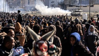 اندلاع مواجهات في قرية دير أبو ضعيف بعد اقتحامها من قبل قوات الاحتلال