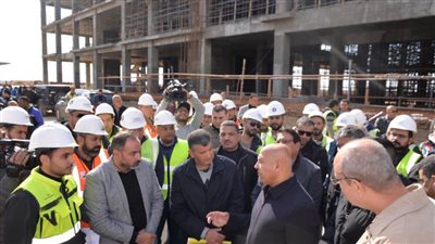 وزير النقل يتفقد مشروع الخط الثاني للقطار الكهربائي السريع (أكتوبر/الأقصر)