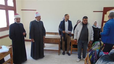 رئيس منطقة سوهاج الأزهرية يتفقد أعمال مسابقة الإمام الأكبر السنوية للقرآن الكريم