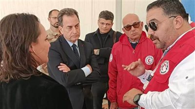 سفير فرنسا لدى مصر يزور معبر رفح ومستشفى العريش