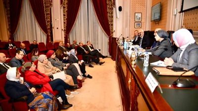 وزير التعليم يستعرض استراتيجية تطوير التعليم الفنى