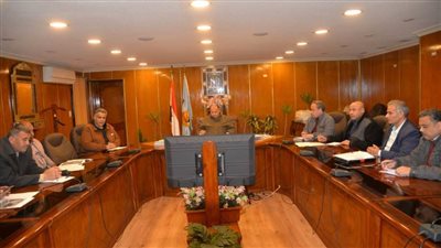 محافظ أسيوط يعقد اجتماعًا لبحث آليات تنفيذ الموجة الـ22 لإزالة التعديات